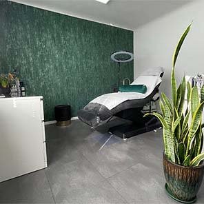 Microblading & Powder Brows